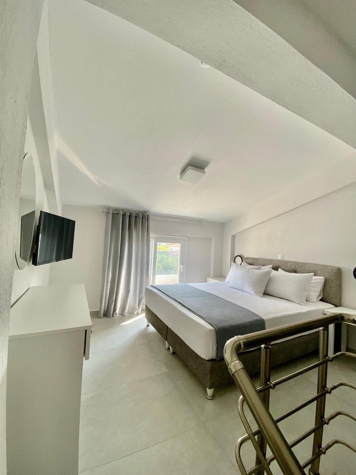 Ferienwohnung Interni Luxury Living Nikiti  Exterior foto