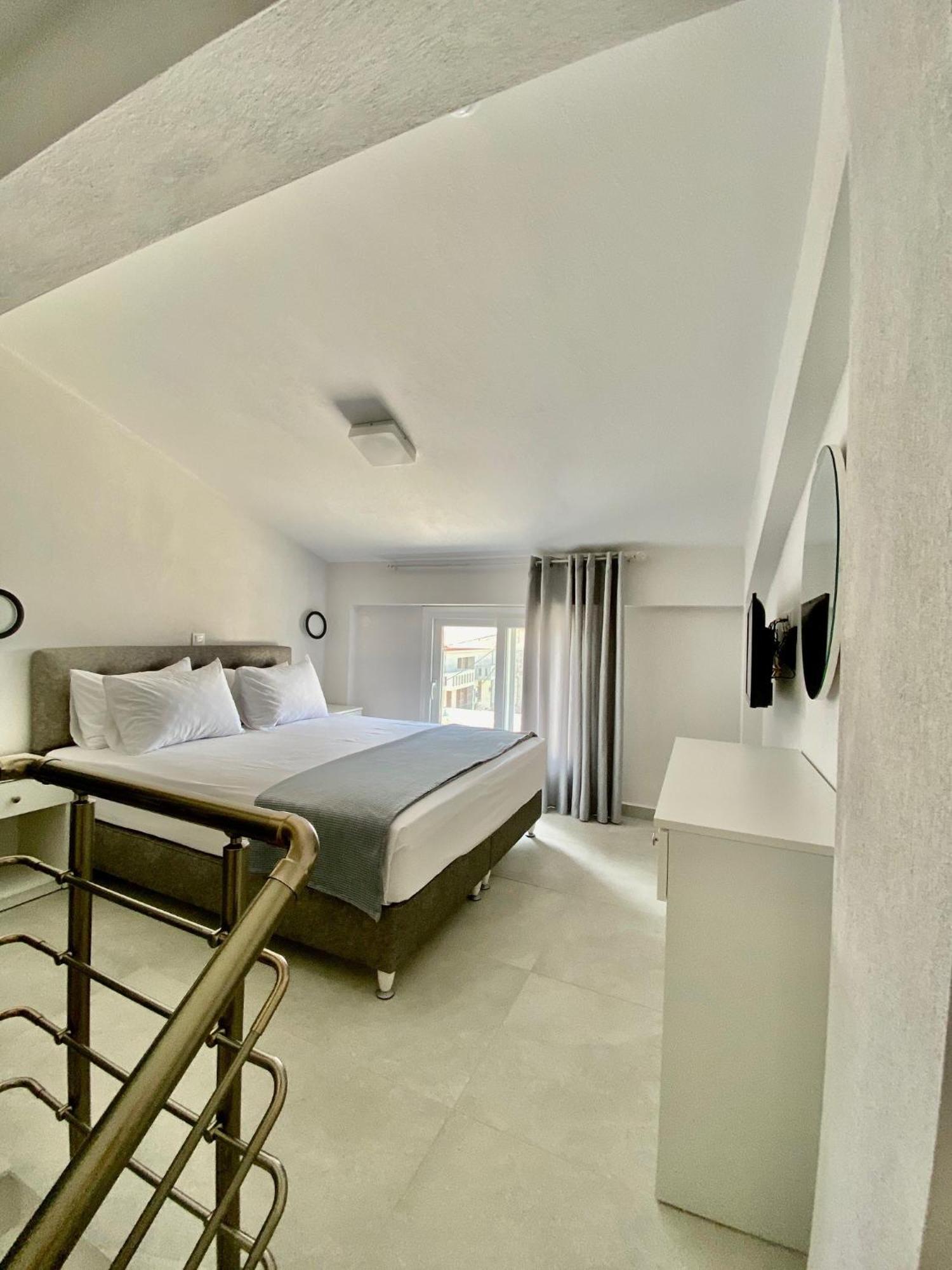 Ferienwohnung Interni Luxury Living Nikiti  Exterior foto